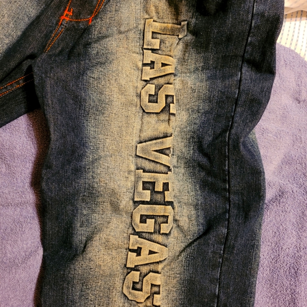 VICTORIOUS LAS VEGAS 👖 JEANS